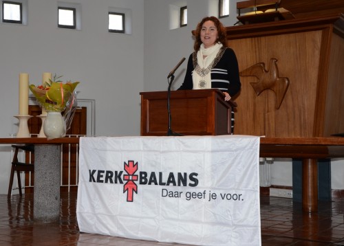 Burgemeester Van 't Veld in Kruiskerk Amstelveen (web)
